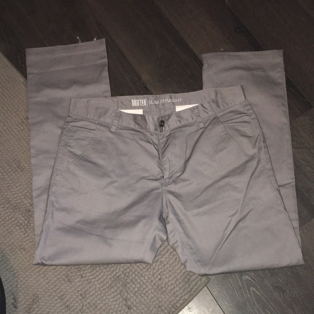 Free world , slim straight pant